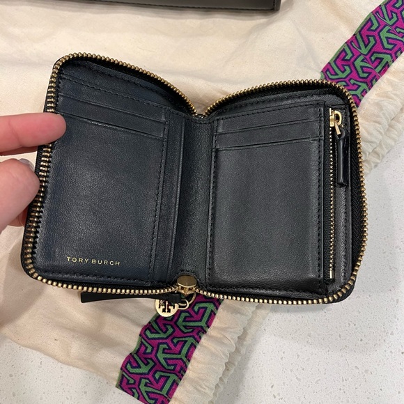 Tory Burch Quilted Zip Wallet - Picture 2 of 3